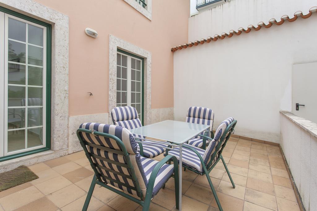 Bairrus Lisbon Apartments - Alfama II Room photo