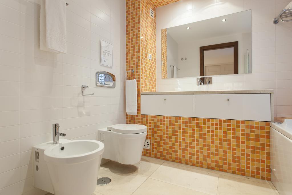 Bairrus Lisbon Apartments - Alfama II Room photo